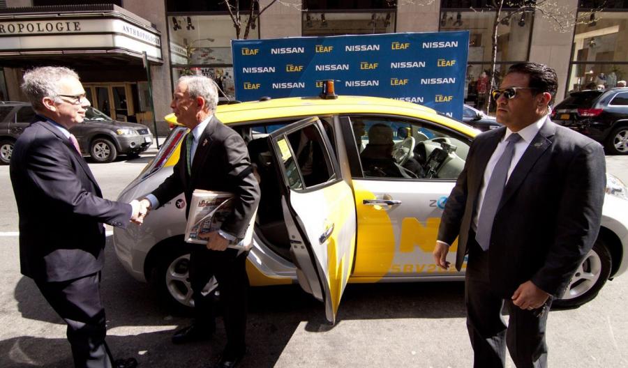  Nissan Leaf NYC taxi 2013 года  (фото 5 из 24)